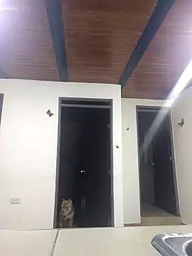 Snapshot of yvonne_1998 chatting on 04/15/26, 10:10 yvonne 1998 online show from 04/15/26, 10:10