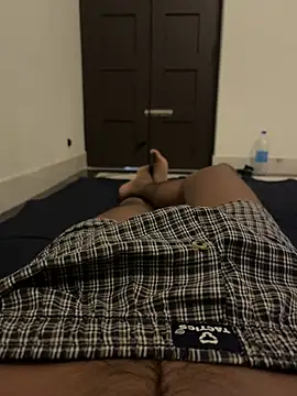 like a nud online show from 04/01/26, 06:16