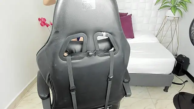 Snapshot of tomie_666 chatting on 03/27/26, 08:08 tomie 666 online show from 03/27/26, 08:08