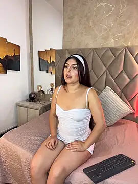 Cinthia Cortes online show from 03/27/26, 08:08