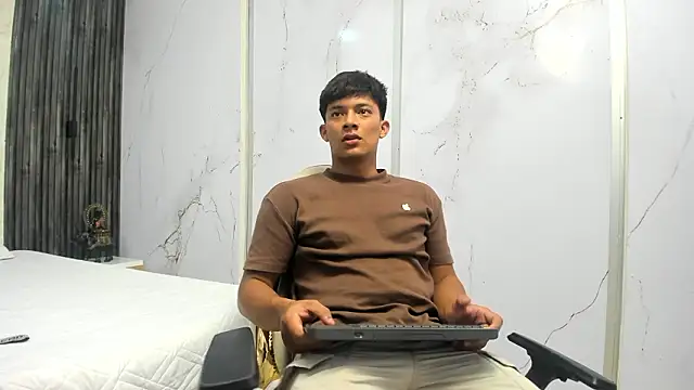 Andeuw   online show from 03/29/26, 02:22