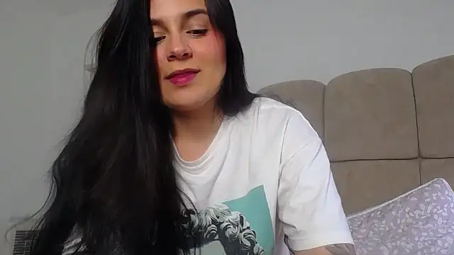 SofiaBanks  online show from 04/13/26, 10:37