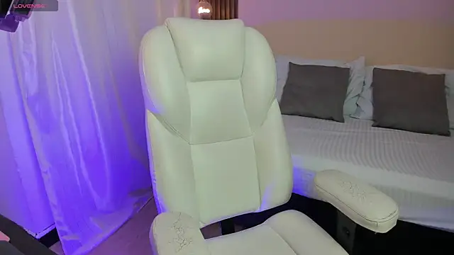 Hanna Tylor online show from 03/27/26, 07:57