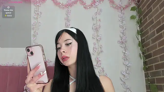 megan n online show from 04/13/26, 07:52