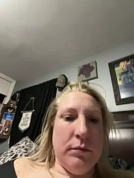 Snapshot of sweetkacibaby chatting on 04/08/26, 04:23 sweetkacibaby online show from 04/08/26, 04:23