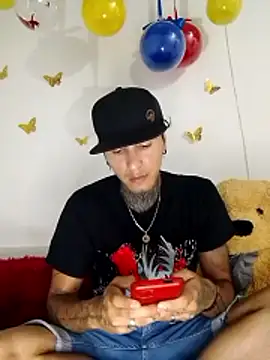 ANDRES URRIETA online show from 04/16/26, 01:50