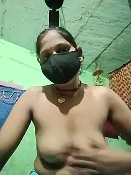 PUNAM  KHAN online show from 06/01/26, 03:47