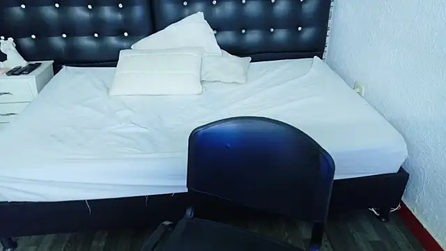 indian whore69 online show from 03/31/26, 08:42