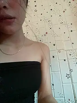 Snapshot of Mi-Lani chatting on 04/04/26, 02:21 Mi-Lani online show from 04/04/26, 02:21