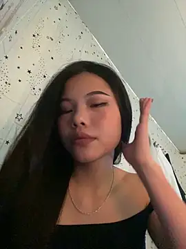 Snapshot of Mi-Lani chatting on 04/16/26, 05:30 Mi-Lani online show from 04/16/26, 05:30