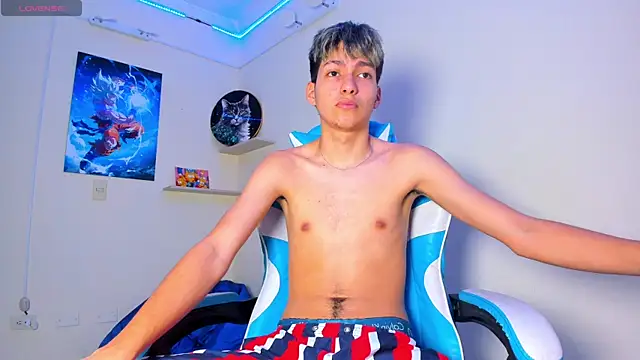 Snapshot of harry_jonshon96 chatting on 04/07/26, 02:39 harry jonshon96 online show from 04/07/26, 02:39