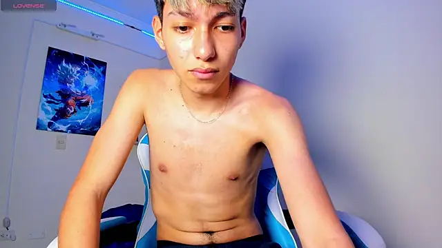 Snapshot of harry_jonshon96 chatting on 04/08/26, 08:53 harry jonshon96 online show from 04/08/26, 08:53