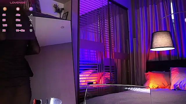 Snapshot of Frantease chatting on 03/28/26, 06:02 Frantease online show from 03/28/26, 06:02