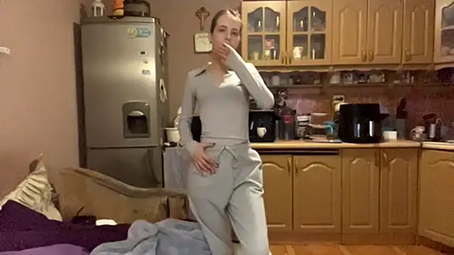 enchantedass online show from 04/01/26, 07:22