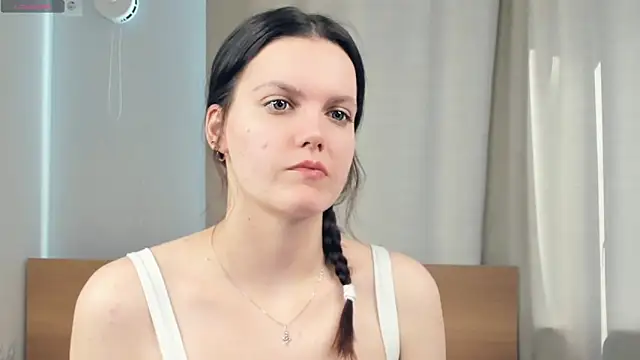 JuliannPaysour online show from 04/02/26, 07:39