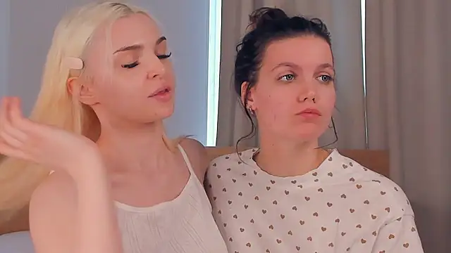 JuliannPaysour online show from 04/13/26, 07:36