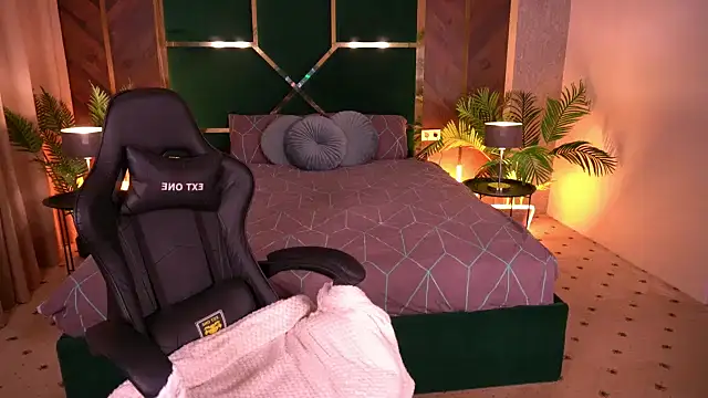 FlirtyMusa online show from 04/05/26, 12:46