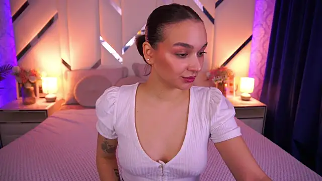 FlirtyMusa online show from 04/10/26, 01:16