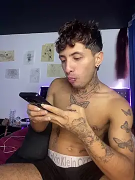 pol mood online show from 04/08/26, 01:44