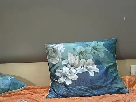 SweetRashii online show from 04/04/26, 05:38