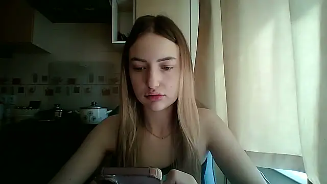 KariLindsey online show from 04/17/26, 09:12