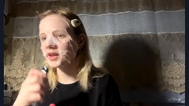 KrystenHoye online show from 04/13/26, 05:29