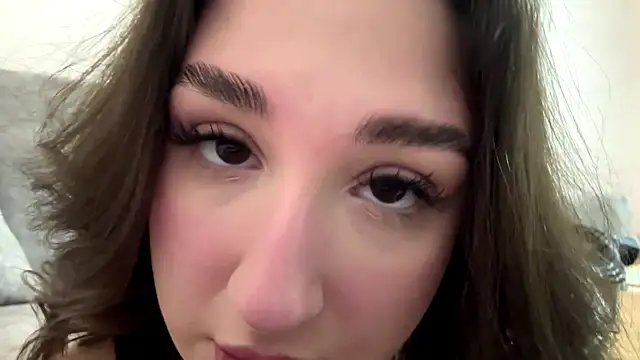 Snapshot of Annnna_ chatting on 04/13/26, 04:12 Annnna online show from 04/13/26, 04:12