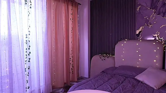 Snapshot of LilithLuxor_ chatting on 03/31/26, 12:49 LilithLuxor online show from 03/31/26, 12:49