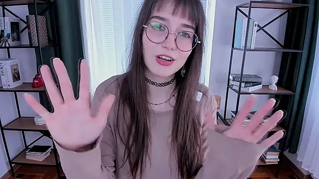 LaelIvie online show from 04/12/26, 08:52