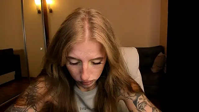 Snapshot of harley_kimm chatting on 07/22/26, 05:32 harley kimm online show from 07/22/26, 05:32