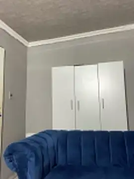 DarkChocolateSlender  online show from 04/04/26, 09:07