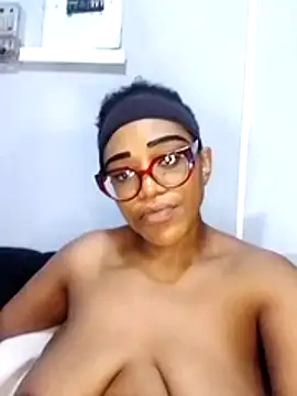 sultrydiva00 online show from 04/10/26, 06:01