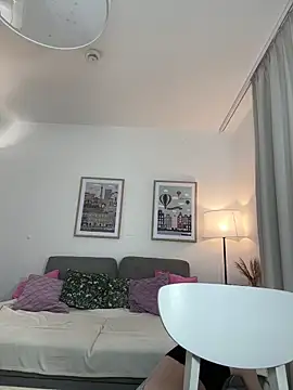 EvaEvis online show from 04/10/26, 07:02