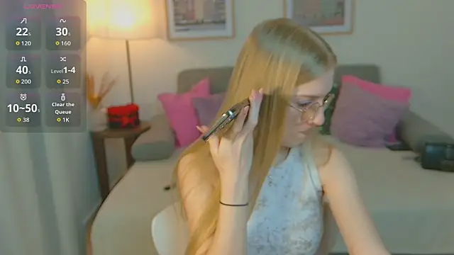 EvaEvis online show from 04/13/26, 09:04