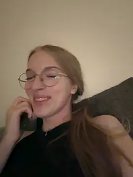 EvaEvis online show from 04/15/26, 07:10