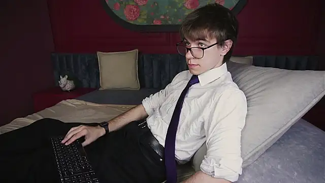 Snapshot of DaveBevy chatting on 07/17/26, 08:24 DaveBevy online show from 07/17/26, 08:24