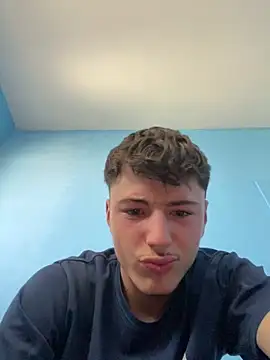 Snapshot of denysio69 chatting on 04/14/26, 09:48 denysio69 online show from 04/14/26, 09:48