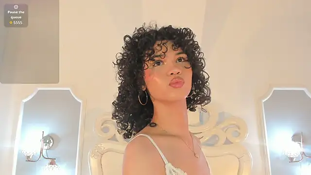 Snapshot of Julietta___ chatting on 07/19/26, 11:58 Julietta online show from 07/19/26, 11:58