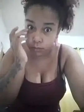 Snapshot of kimberlly25 chatting on 04/08/26, 01:33 kimberlly25 online show from 04/08/26, 01:33