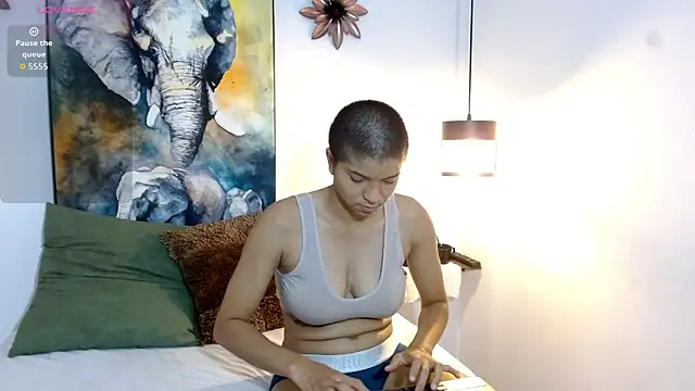 Natasha and zoe  online show from 05/16/26, 12:37
