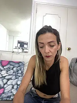 AlanaBrunetteX X online show from 05/12/26, 10:51