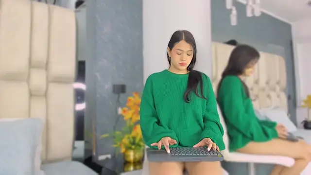 Snapshot of Megan_Danbury chatting on 04/01/26, 12:06 Megan Danbury online show from 04/01/26, 12:06