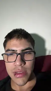 juandoxm4 online show from 05/03/26, 05:13