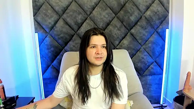 Snapshot of MatthewDavis_ chatting on 04/09/26, 11:26 MatthewDavis online show from 04/09/26, 11:26