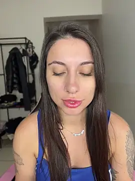Carolzinhalux69 online show from 06/23/26, 04:38