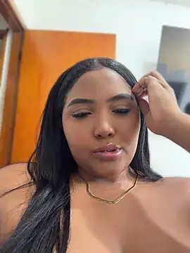 DaniXxx1 online show from 04/17/26, 05:49