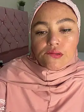 Snapshot of Marian_fadel chatting on 04/08/26, 12:38 Marian fadel online show from 04/08/26, 12:38