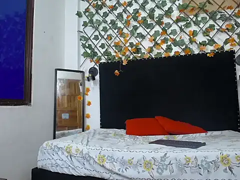 vmadeleynper online show from 04/15/26, 03:35