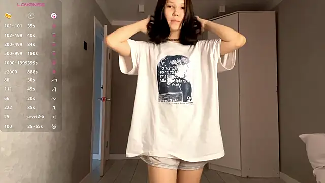 Snapshot of AmeliaMiotii chatting on 04/12/26, 10:20 AmeliaMiotii online show from 04/12/26, 10:20