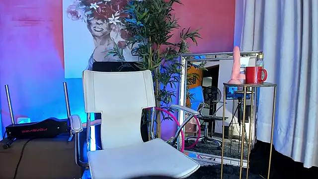 LexyNova  online show from 04/08/26, 05:35